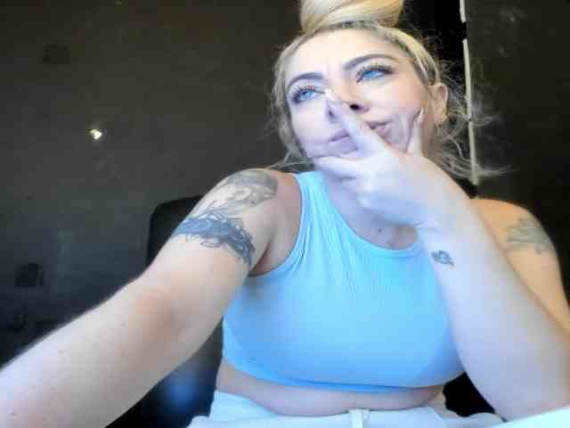 viktoria-davis webcam