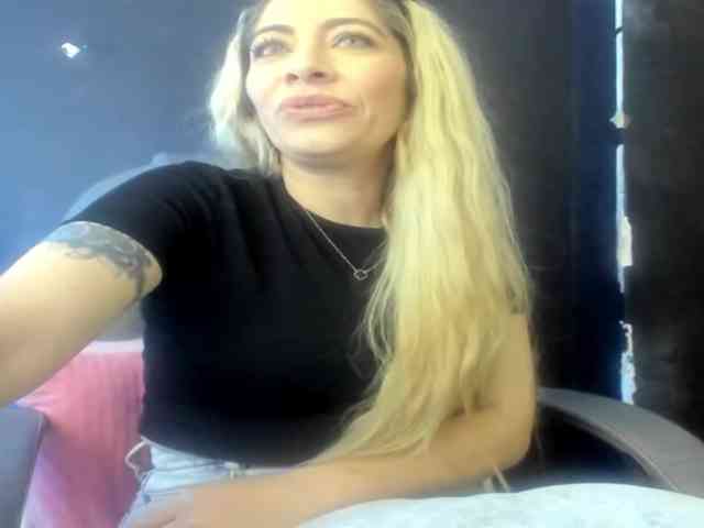 viktoria-davis webcam