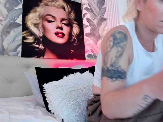 viktoria-davis webcam