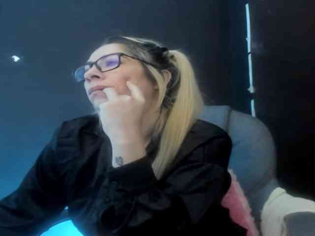 viktoria-davis webcam