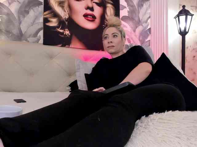 viktoria-davis webcam