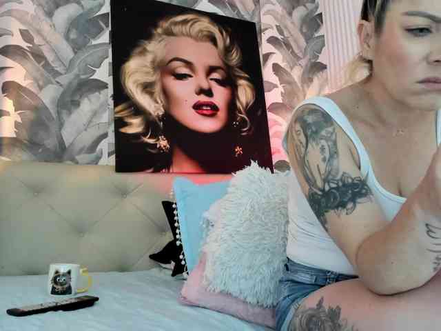 viktoria-davis webcam