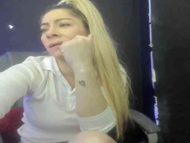 viktoria-davis webcam