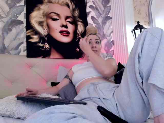 viktoria-davis webcam