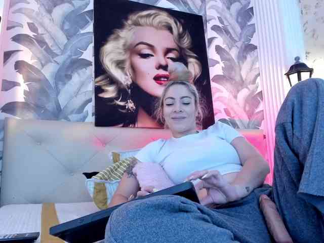 viktoria-davis webcam