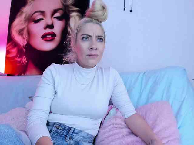 viktoria-davis webcam