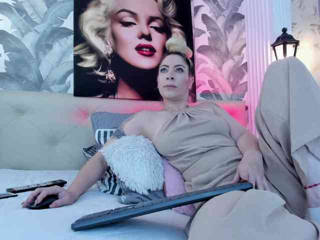 viktoria-davis webcam