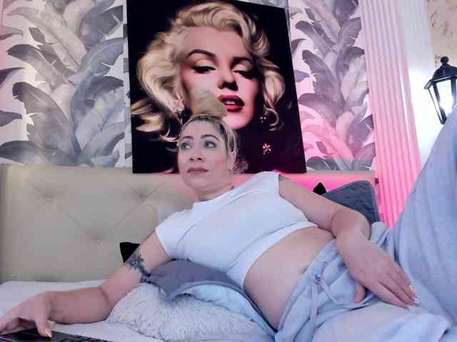 viktoria-davis webcam