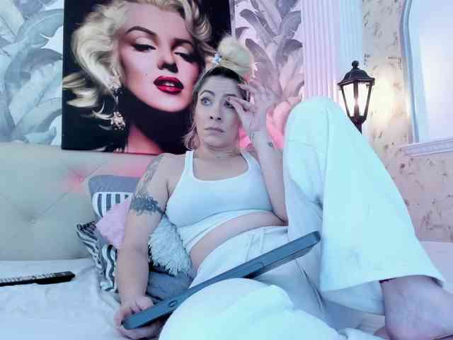 viktoria-davis webcam