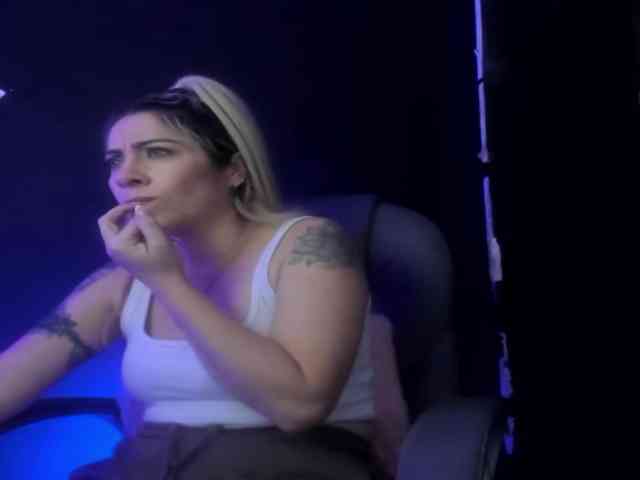 viktoria-davis webcam