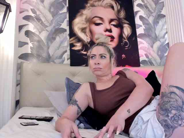 viktoria-davis webcam