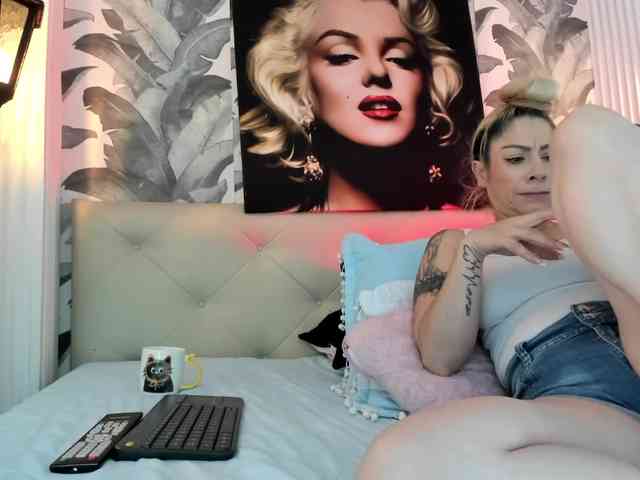 viktoria-davis webcam