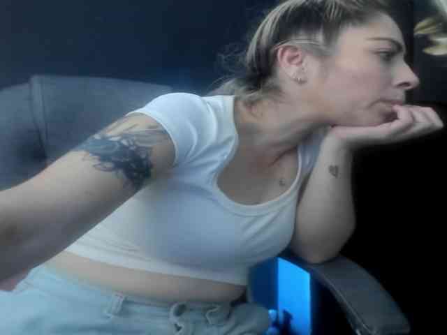 viktoria-davis webcam