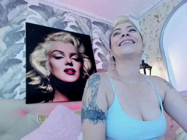viktoria-davis webcam