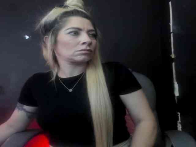 viktoria-davis webcam
