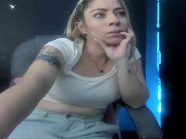 viktoria-davis webcam