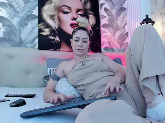 viktoria-davis webcam