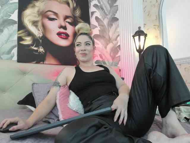 viktoria-davis webcam