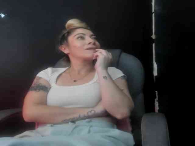 viktoria-davis webcam