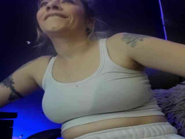 viktoria-davis webcam