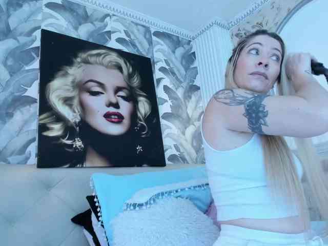 viktoria-davis webcam