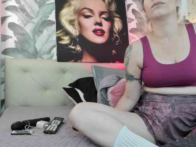 viktoria-davis webcam