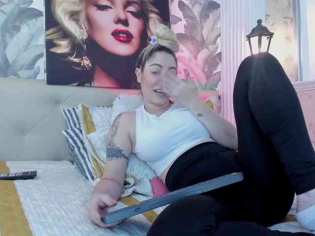 viktoria-davis webcam