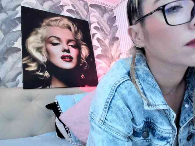 viktoria-davis webcam