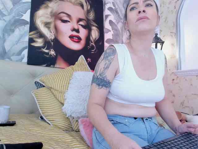 viktoria-davis webcam