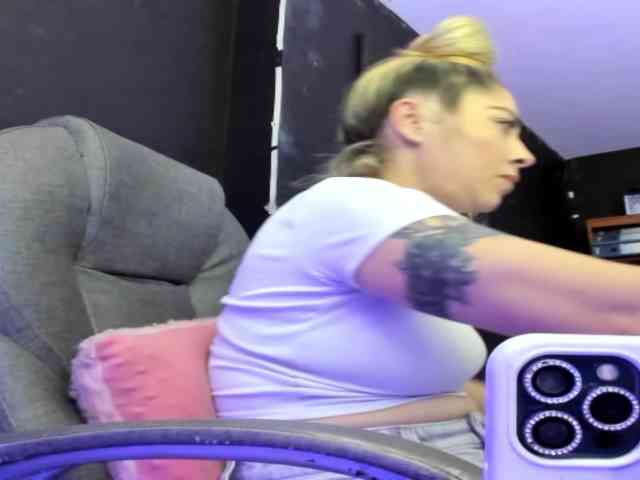 viktoria-davis webcam