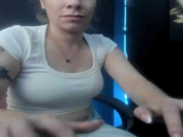 viktoria-davis webcam