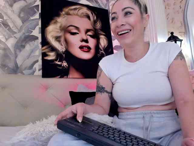 viktoria-davis webcam