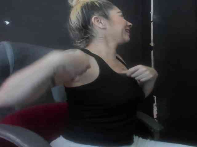viktoria-davis Live Webcam on BongaCams