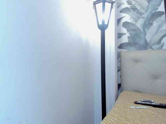 viktoria-davis webcam