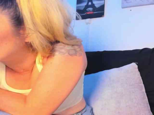 viktoria-davis webcam