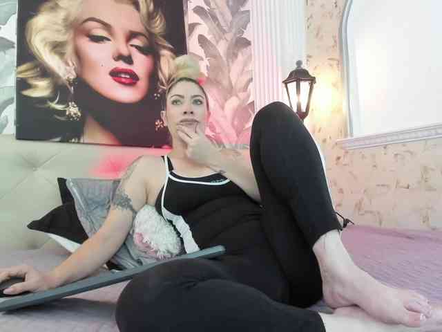 viktoria-davis webcam