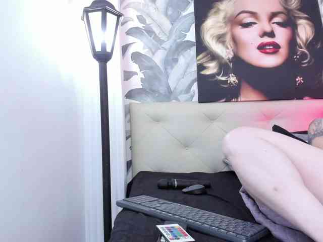 viktoria-davis webcam