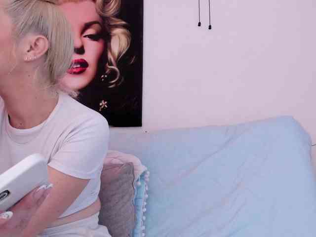 viktoria-davis webcam