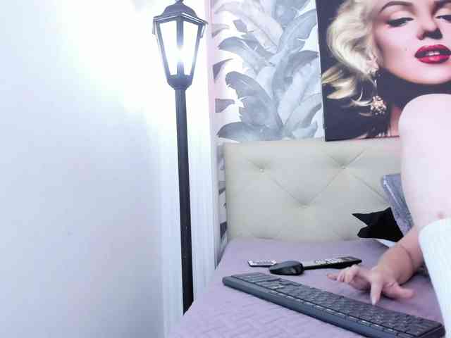 viktoria-davis webcam