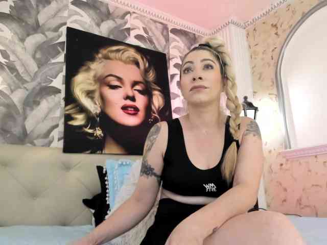 viktoria-davis webcam
