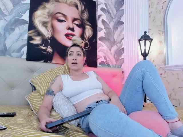 viktoria-davis webcam