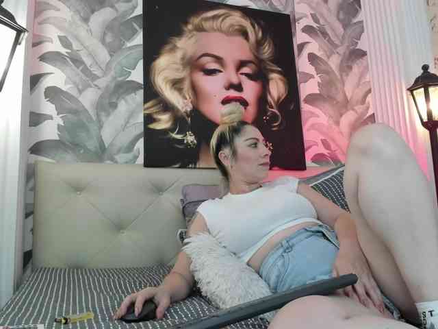 viktoria-davis webcam