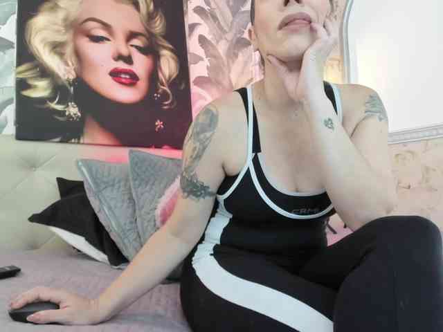 viktoria-davis webcam