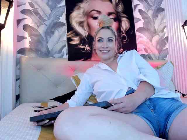 viktoria-davis webcam