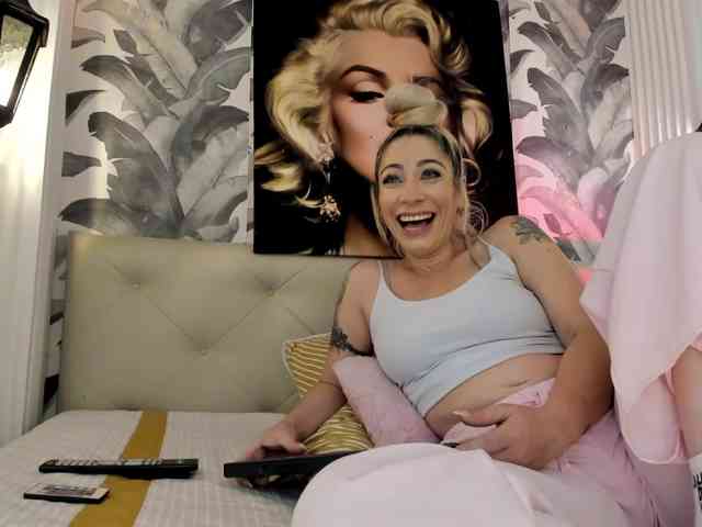 viktoria-davis webcam