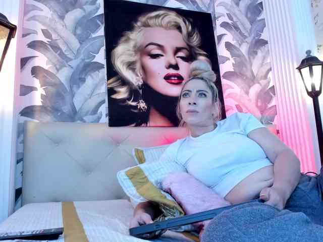 viktoria-davis webcam