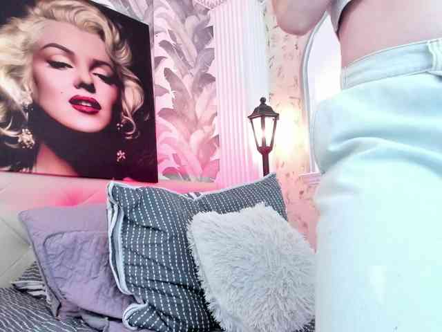 viktoria-davis Live Webcam on BongaCams