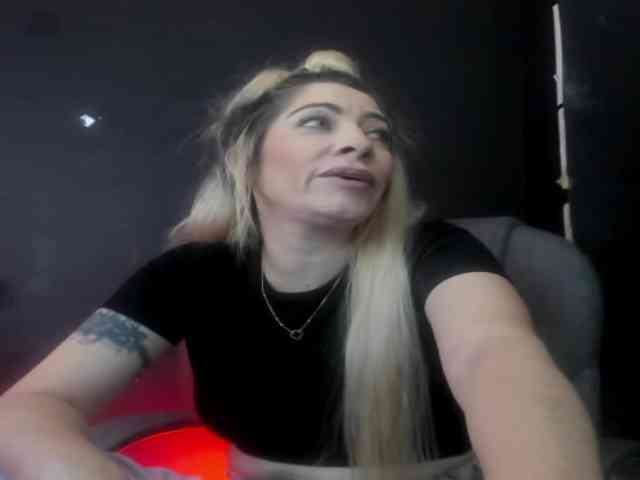viktoria-davis webcam