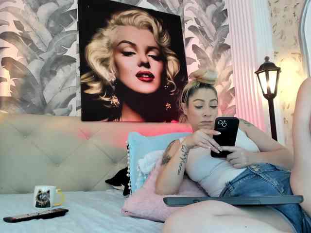 viktoria-davis webcam