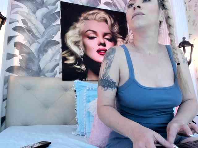 viktoria-davis webcam